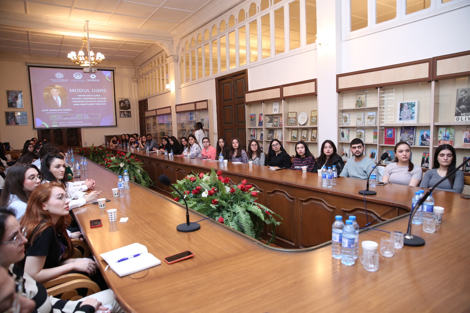 Hacettepe Universitetinin professoru ADPU-da magistrantlar üçün modul dərslər keçir